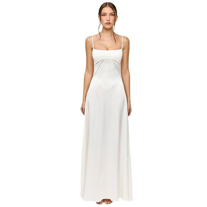 Robe maxi élégante en satin pour femme avec bretelles fines et coupe près du corps Levoire