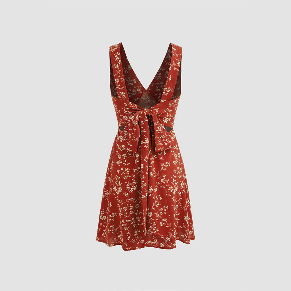 Robe mini fleur pour femmes avec décolleté en V profond et coupe ajustée Levoire