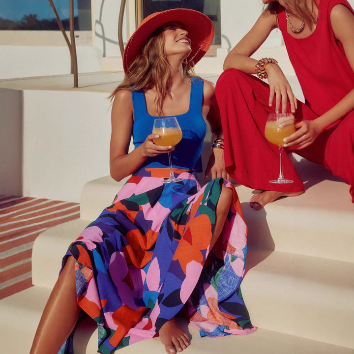 Jupe maxi d'été pour femmes avec un mélange de motifs vibrants et une coupe fluide Levoire