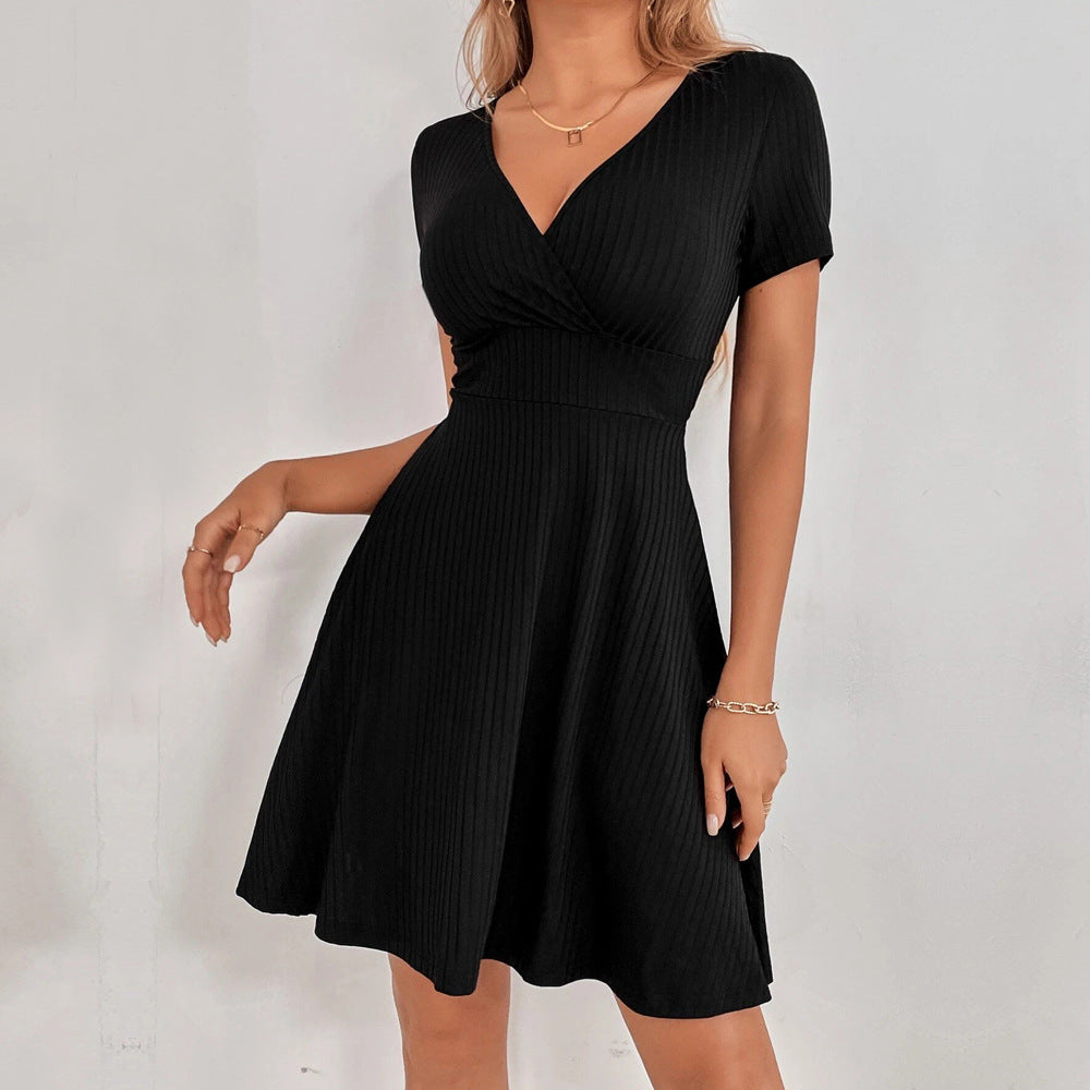 Robe décontractée pour femme avec dos ouvert et détail nœud Levoire