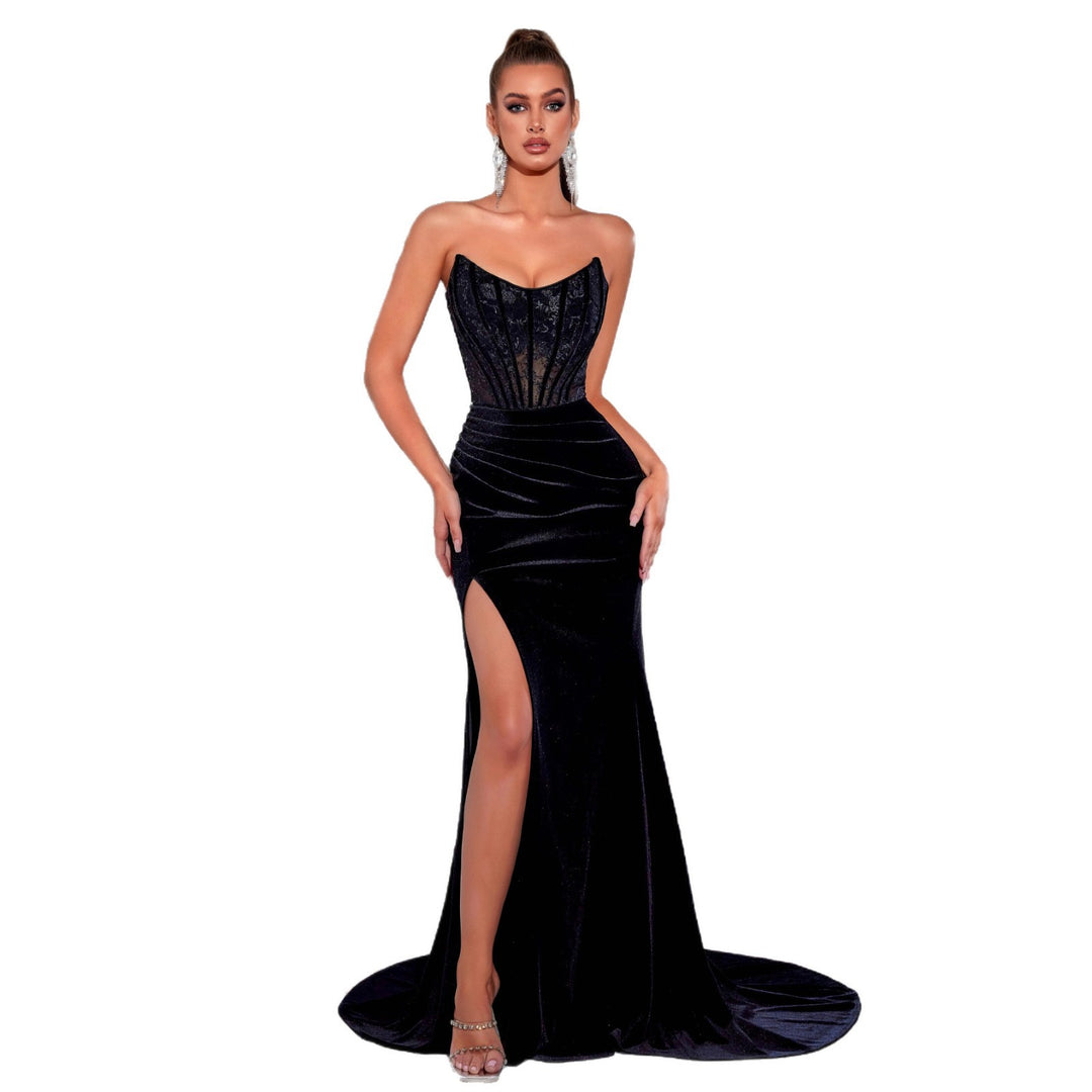 Robe de soirée luxueuse pour femmes avec haut transparent et coupe près du corps Levoire
