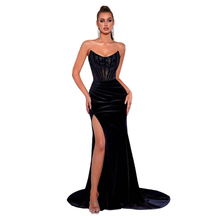 Robe de soirée luxueuse pour femmes avec haut transparent et coupe près du corps Levoire
