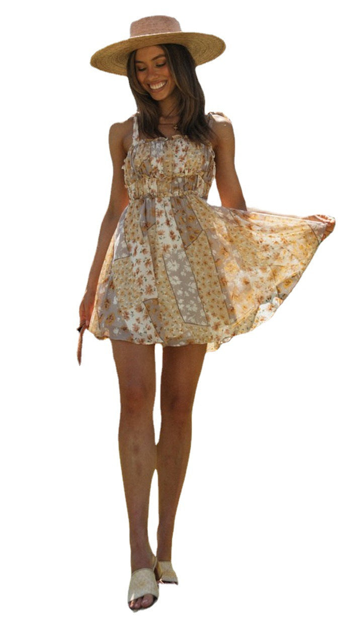 Robe d'été aérienne pour femmes avec un motif floral ludique et des bretelles spaghetti Levoire
