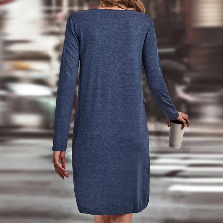 Robe décontractée pour femmes à col en V avec manches longues et poches Levoire