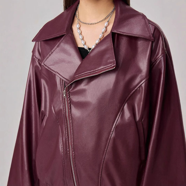 Veste en faux cuir pour femmes dans un style surdimensionné tendance avec des détails de fermeture éclair étroits Levoire