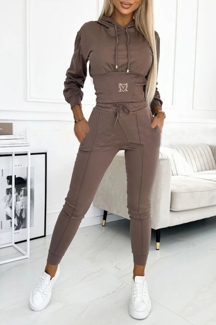 Costume de sport pour femmes avec taille élastique et cordon créatif Levoire