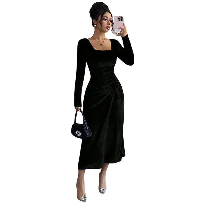 Robe midi femme avec un élégant décolleté carré et des détails de volants raffinés Levoire