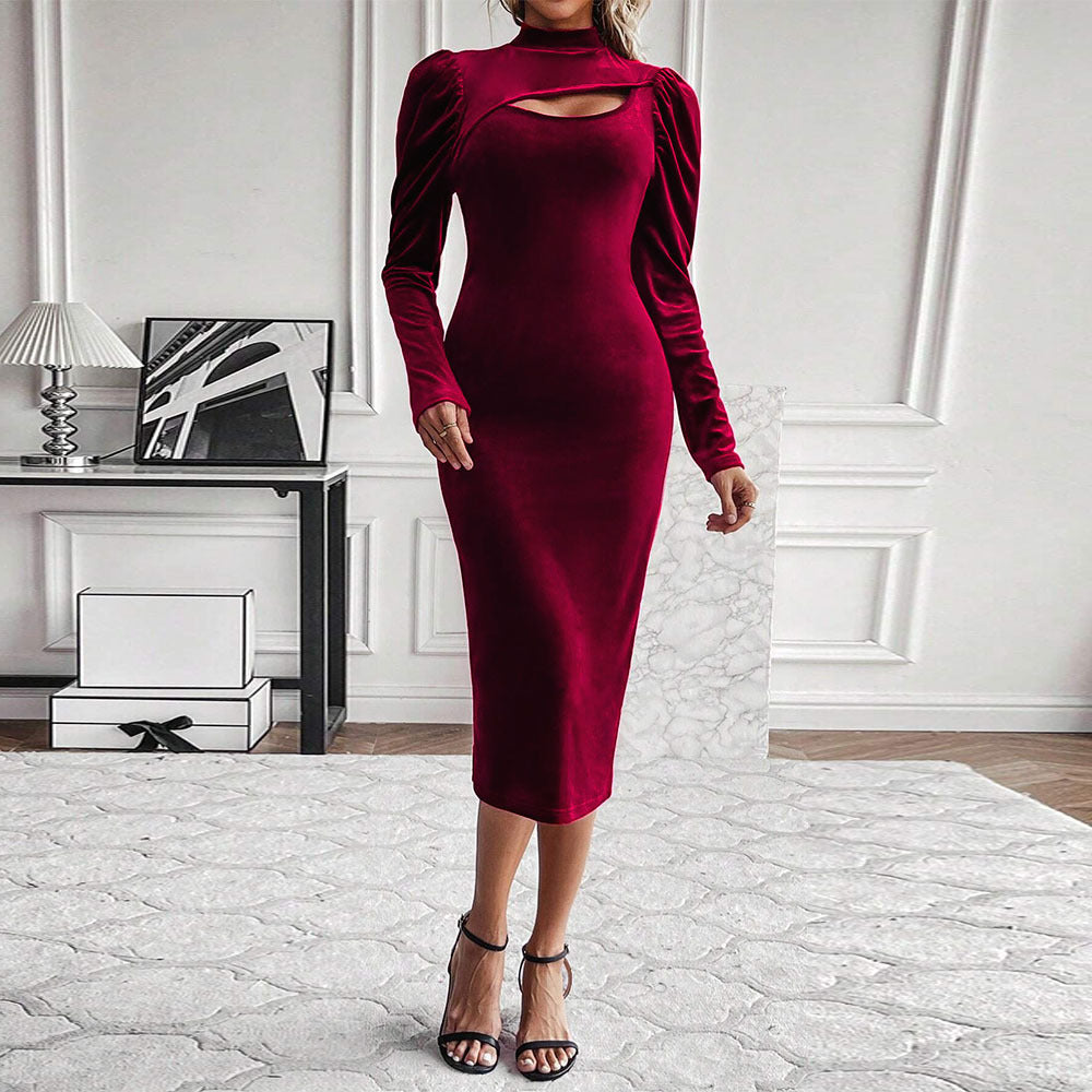 Robe midi en velours ajustée pour femme avec décolleté asymétrique et manches bouffantes Levoire