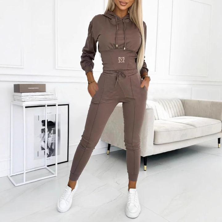 Costume de sport pour femmes avec taille élastique et cordon créatif Levoire