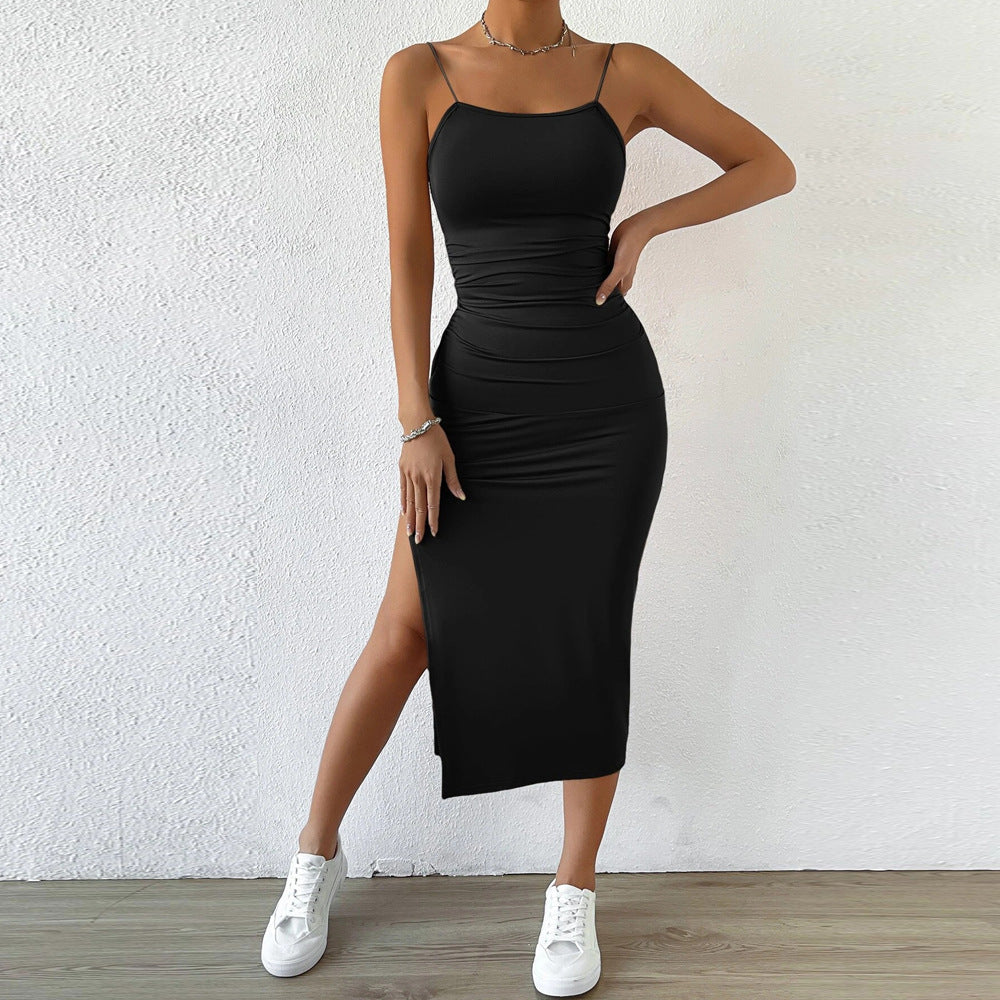 Robe maxi pour femmes avec des bretelles spaghetti étroites et une fente sur le côté Levoire