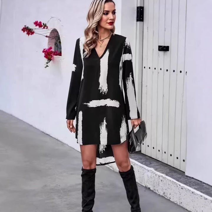 Robe longue à manches longues pour femmes avec un design créatif de coups de pinceau Levoire