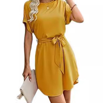 Robe de graduation pour femmes avec ceinture à la taille Levoire