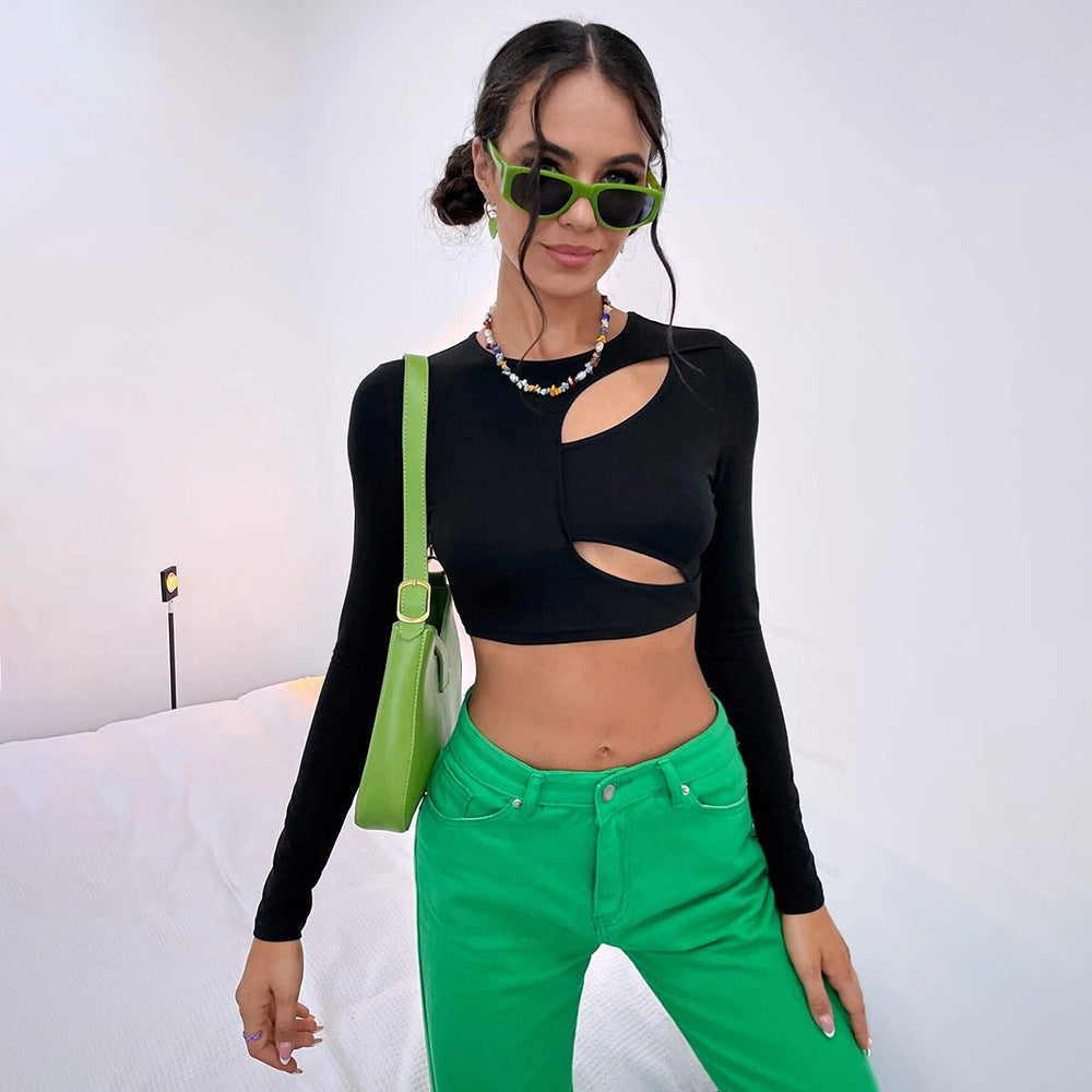 Top court pour femme avec design découpé asymétrique et manches longues à la mode Levoire