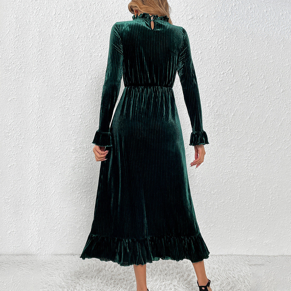 Robe portefeuille à manches longues pour femmes en velours luxueux avec détails en volant Levoire