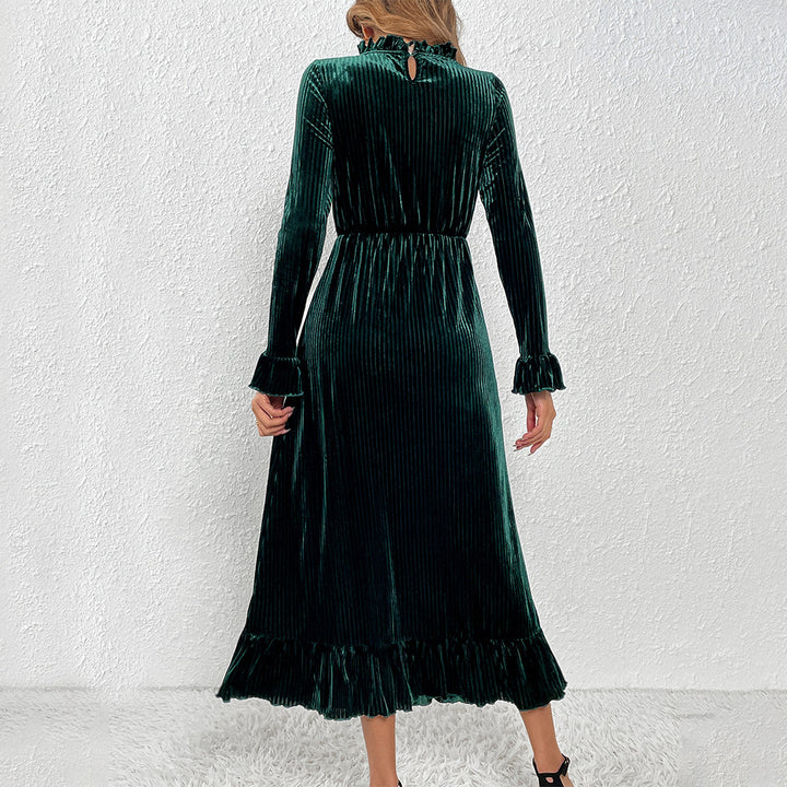 Robe portefeuille à manches longues pour femmes en velours luxueux avec détails en volant Levoire