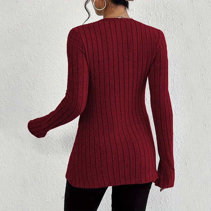 Cardigan long à manches longues pour femmes avec une fine structure en côtes et des détails de boutons élégants Levoire