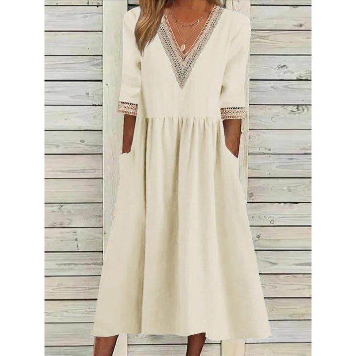 Levoire | Élégante robe mi-longue à col V en dentelle à manches mi-longues Abricot