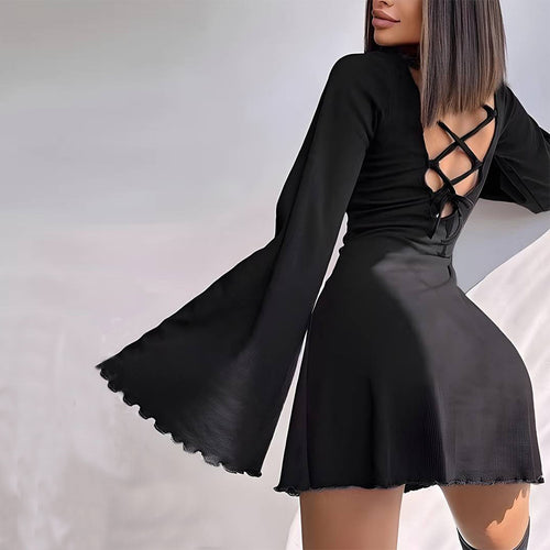 Robe mini femme avec manches trompette et ourlet sculptural Levoire