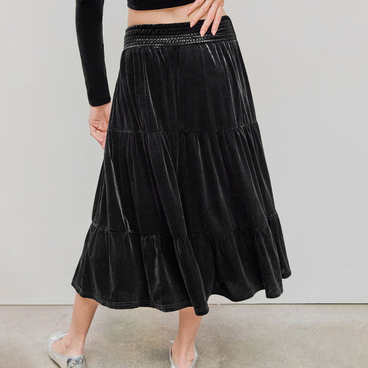 Ensemble élégant pour femmes composé d'une chemise à volants et d'une maxi jupe fluide Levoire
