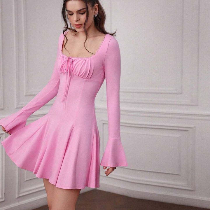 Robe femme avec décolleté profond et manches en volants élégants Levoire
