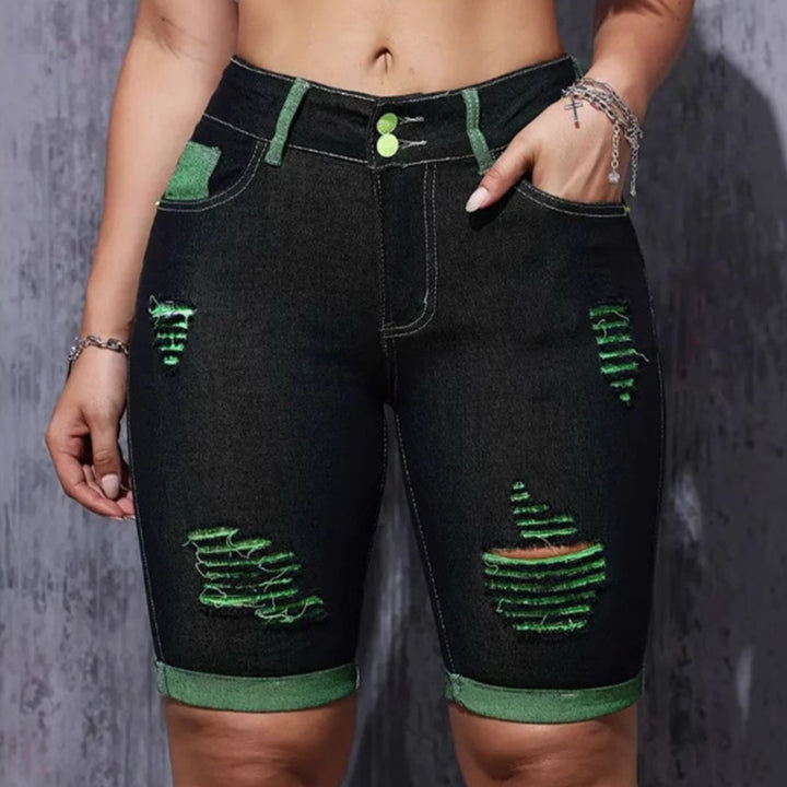 Shorts en denim déchirés pour femmes avec taille haute et accents néon Levoire