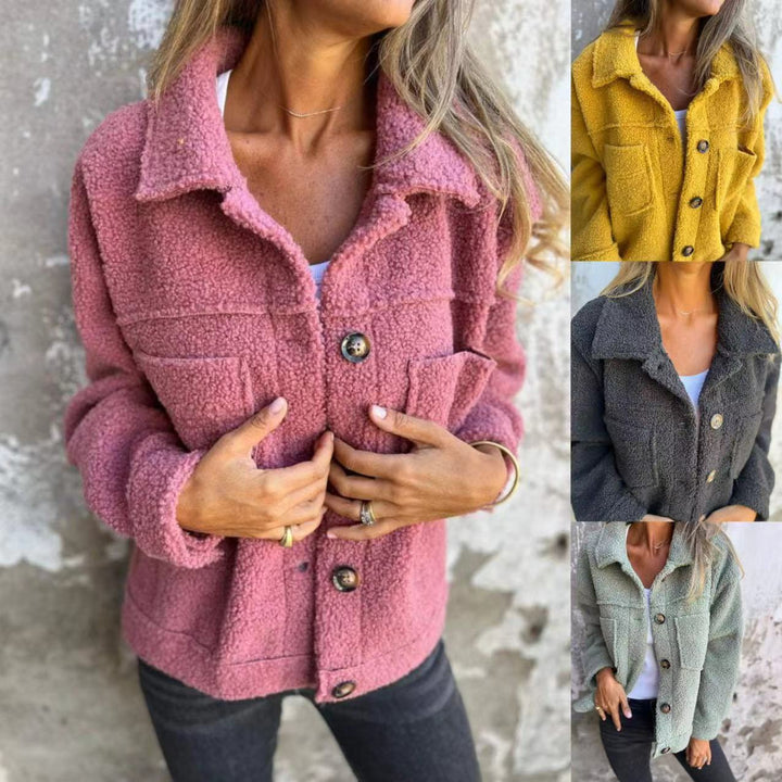 Veste oversized en peluche pour femmes avec poches pratiques et patte de boutonnage Levoire