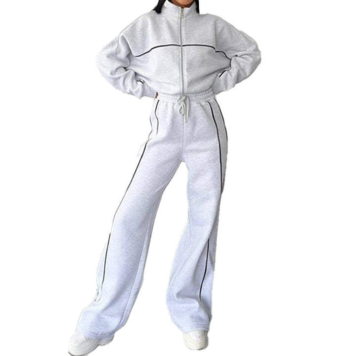Ensemble sportif pour femmes avec matériau doux et inserts en hauteur. Levoire