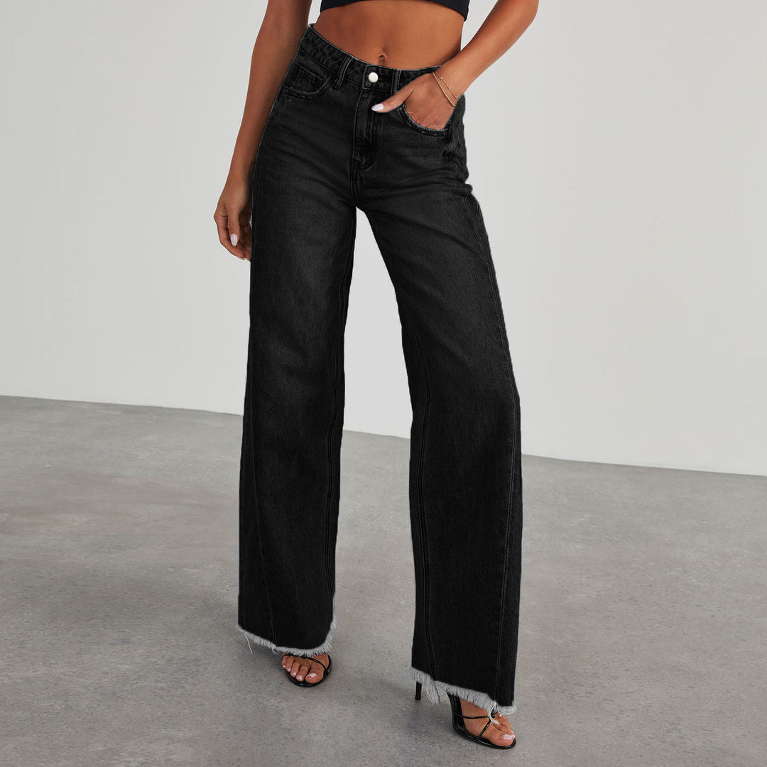 Jeans en denim à coupe large pour femmes avec ourlet effiloché Levoire