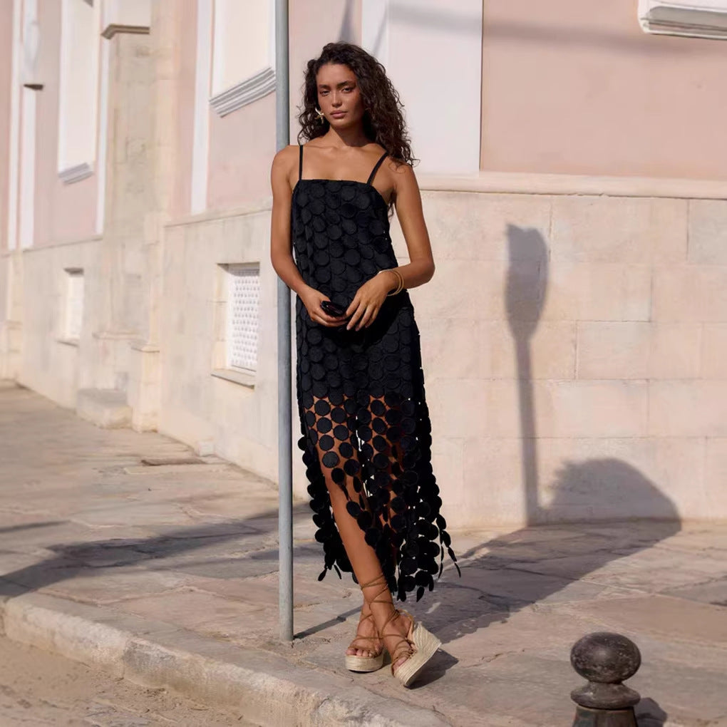 Robe maxi pour femmes avec un élément circulaire unique et une coupe fluide Levoire