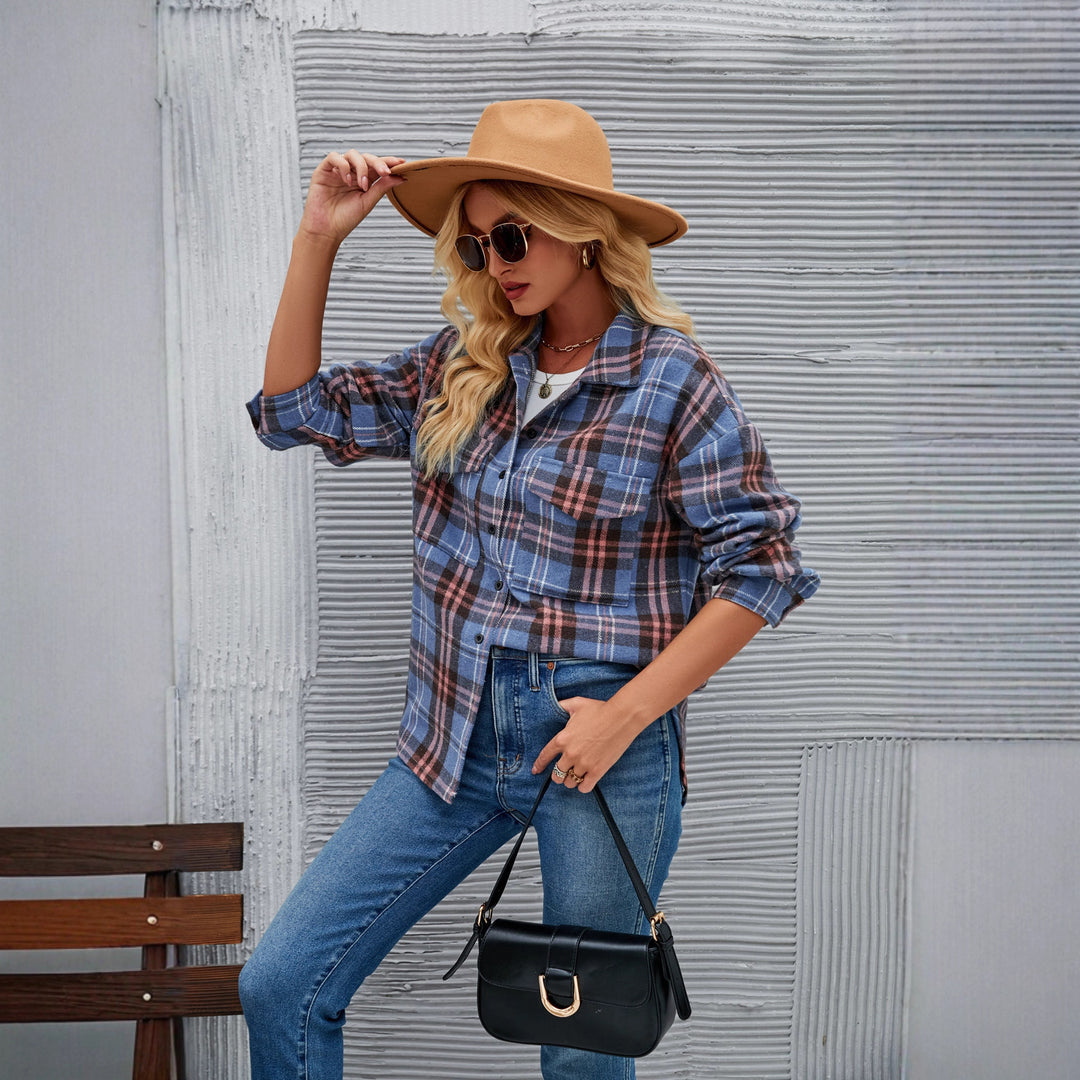 Chemise en flanelle pour femmes avec motif à carreaux et design de poche pratique Levoire