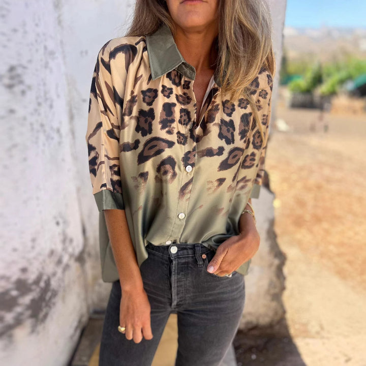 Blouse en soie élégante pour femmes avec un motif léopard contemporain Levoire