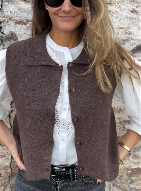 Gilet tricoté pour femmes avec col classique et détails de boutons élégants Levoire