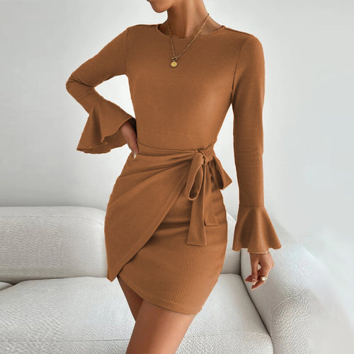 Robe portefeuille pour femmes avec des manches larges et un ourlet ajusté Levoire