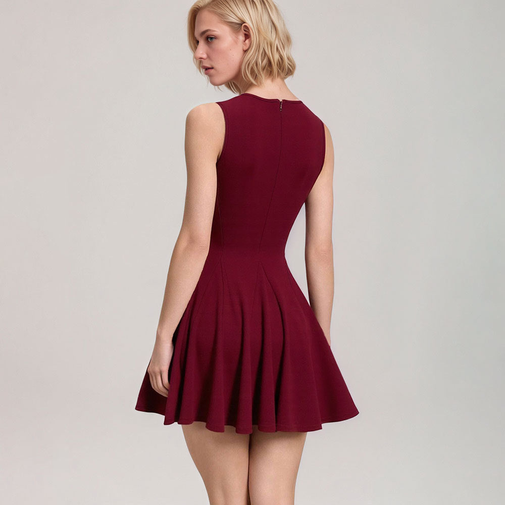 Robe mini femme avec décolleté plongeant et lien de tirage ludique Levoire