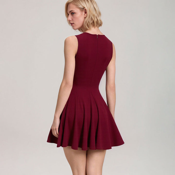 Robe mini femme avec décolleté plongeant et lien de tirage ludique Levoire