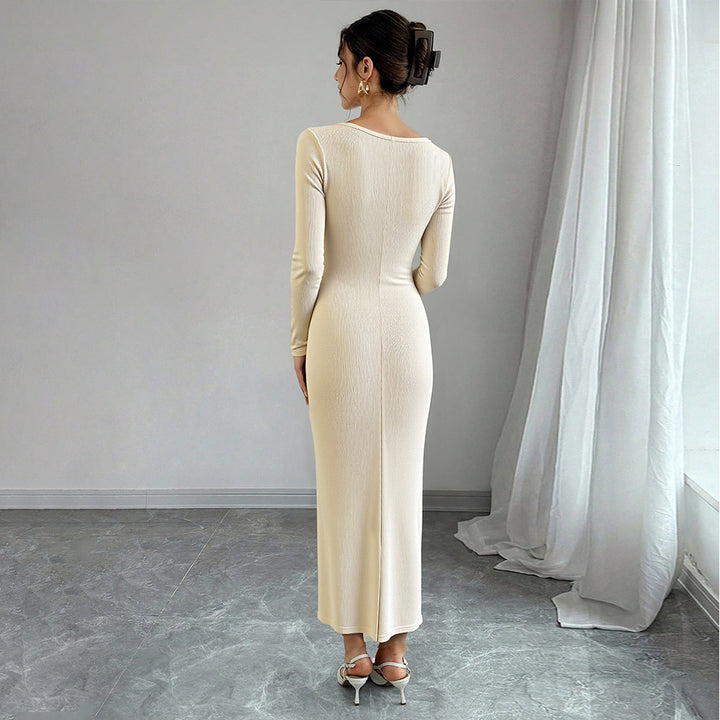 Robe midi en tricot pour femme avec un élégant design enveloppant et un décolleté en V profond Levoire