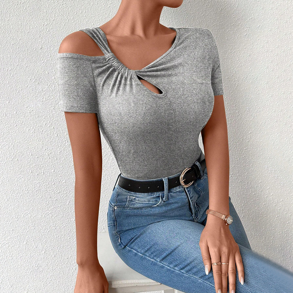 Body-con bodysuit pour femmes avec encolure asymétrique et détail de nœud tendance Levoire