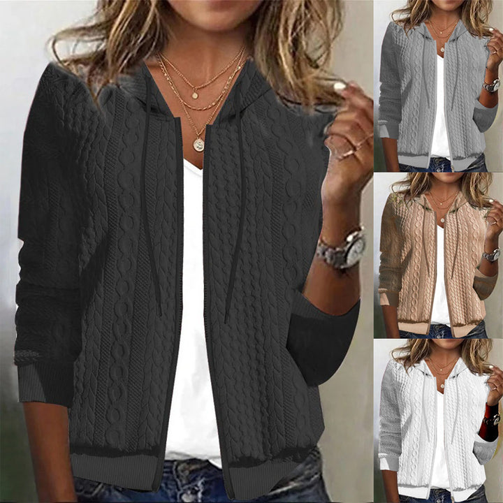 Cardigan féminin avec motif en fine câble et capuche Levoire