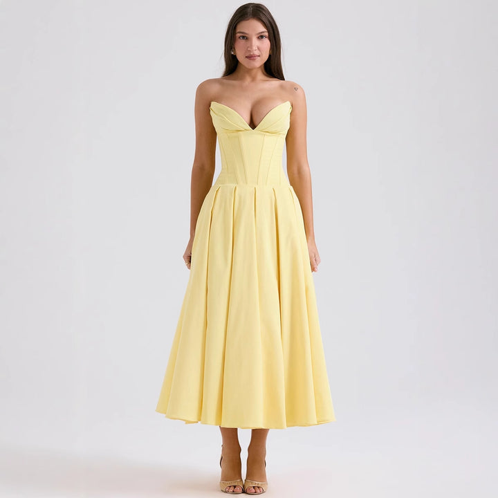 Robe Maxi Couture pour femmes avec un élégant décolleté cœur et une jupe évasée Levoire