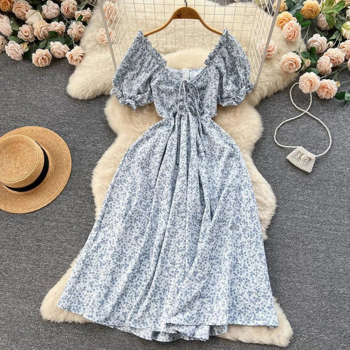 Levoire | Robe rétro à imprimé floral avec encolure en V