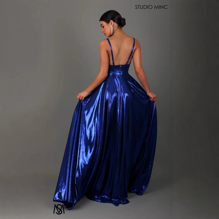 Robe maxi glamour pour femmes avec décolleté en V profond et fente Levoire
