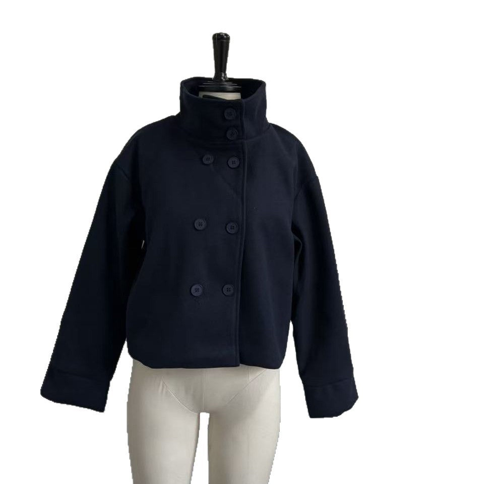 Veste oversize pour femmes avec col haut et détails en boutons Levoire