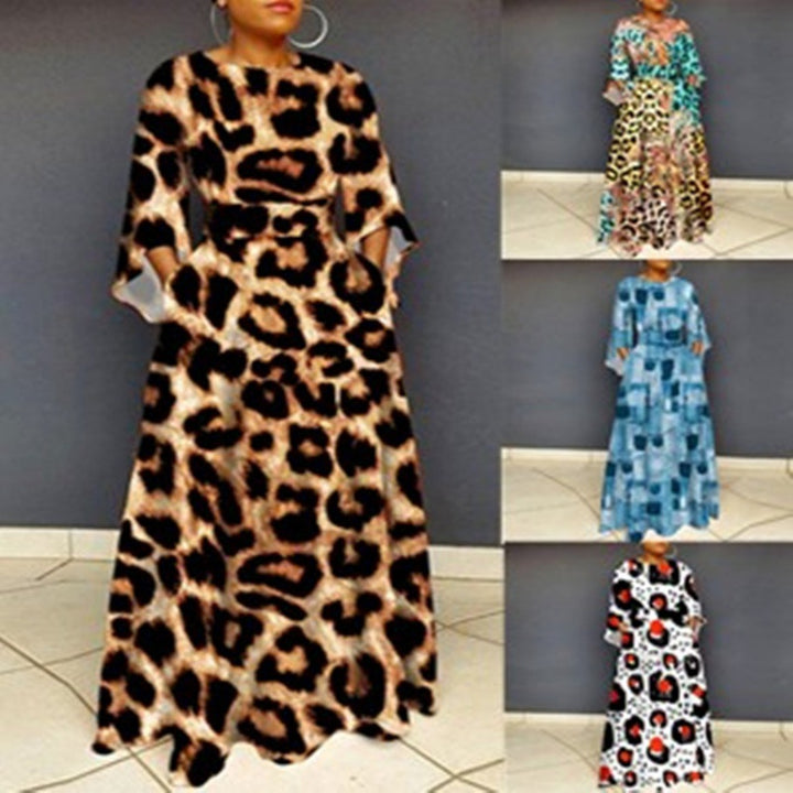 Robe maxi pour femmes avec imprimé léopard et coupe ajustée Levoire