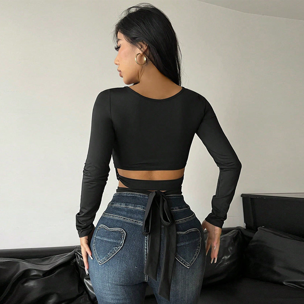 T-shirt long à manches longues pour femmes tendance avec détail de nœud sophistiqué et design découpé Levoire