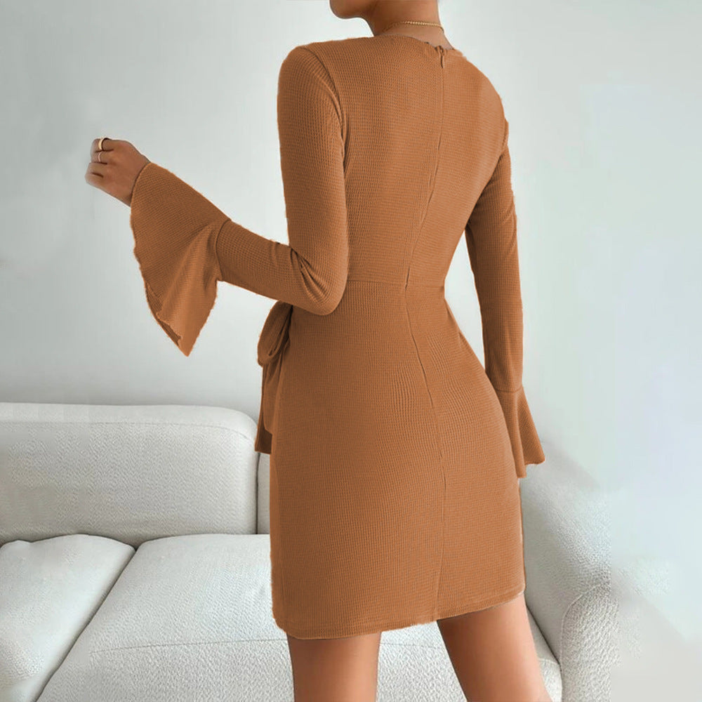Robe portefeuille pour femmes avec des manches larges et un ourlet ajusté Levoire
