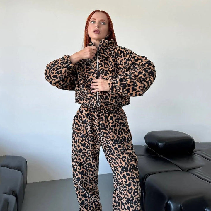 Levoire | Pull à fermeture éclair parfait et pantalon à motif léopard Motif léopard