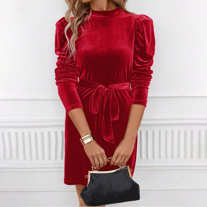 Robe mini en velours élégante pour femmes avec ceinture en nœud et manches bouffantes sophistiquées Levoire
