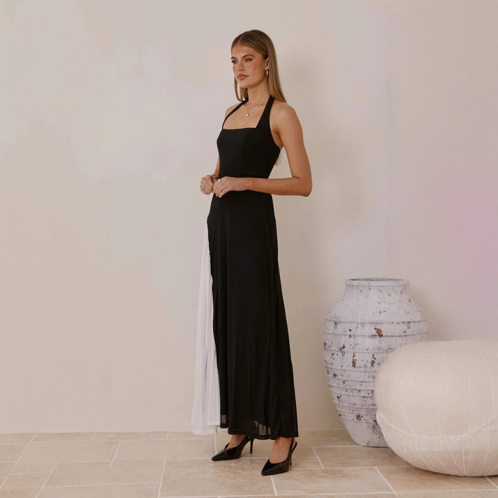 Robe de soirée pour femmes avec coupe asymétrique et accents élégants Levoire