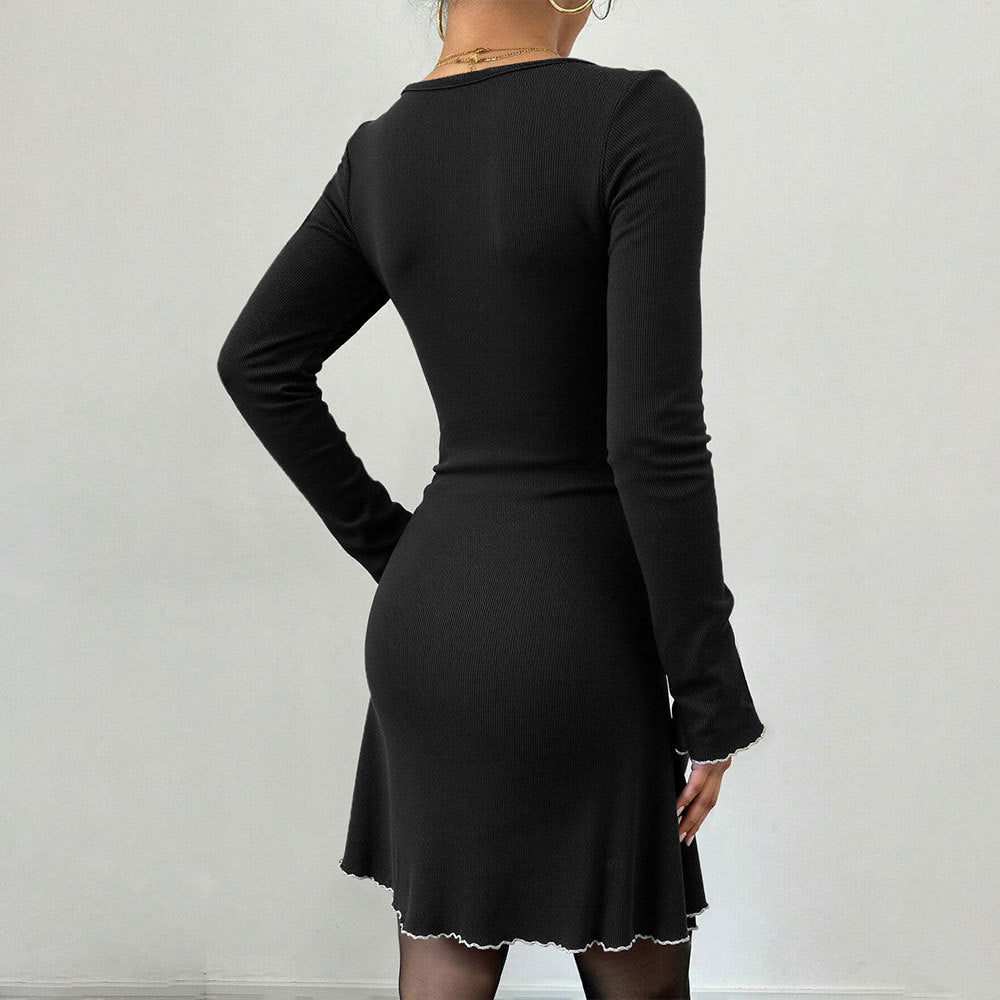 Robe mini pour femmes avec des détails de volants décoratifs et un charmant nœud décoratif Levoire
