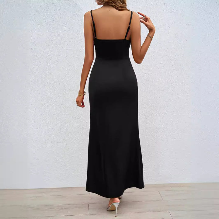 Robe maxi en satin élégante pour femmes avec fente haute et bretelles spaghetti Levoire